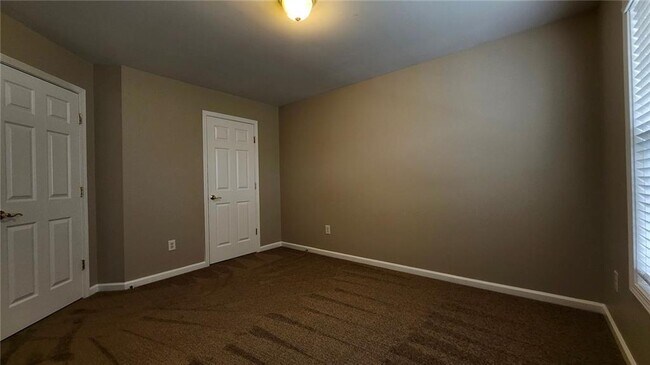 Building Photo - 7662 Forest Glen Way
