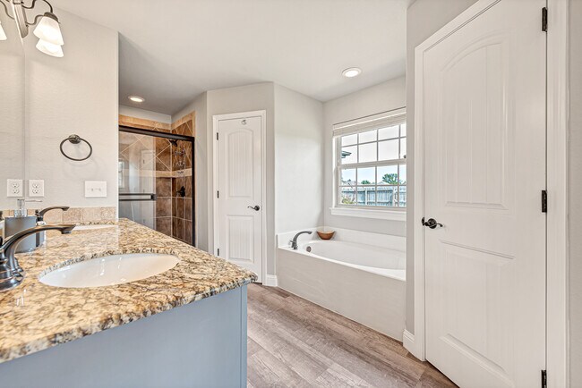 Building Photo - 1801 SW Ashbury St