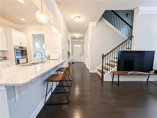 Building Photo - 548 Suwanee Green Blvd