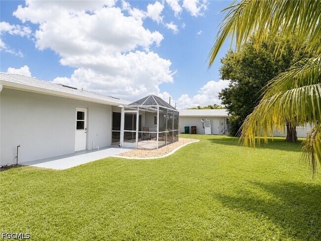 Building Photo - 912 Dolphin Dr
