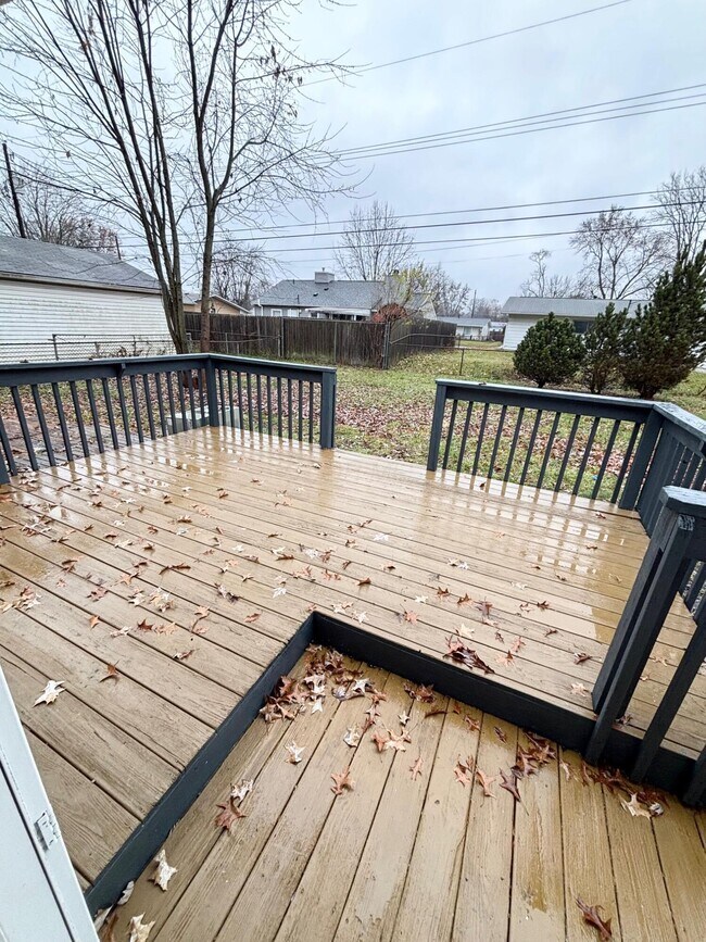 Building Photo - 7362 Sabre Ave