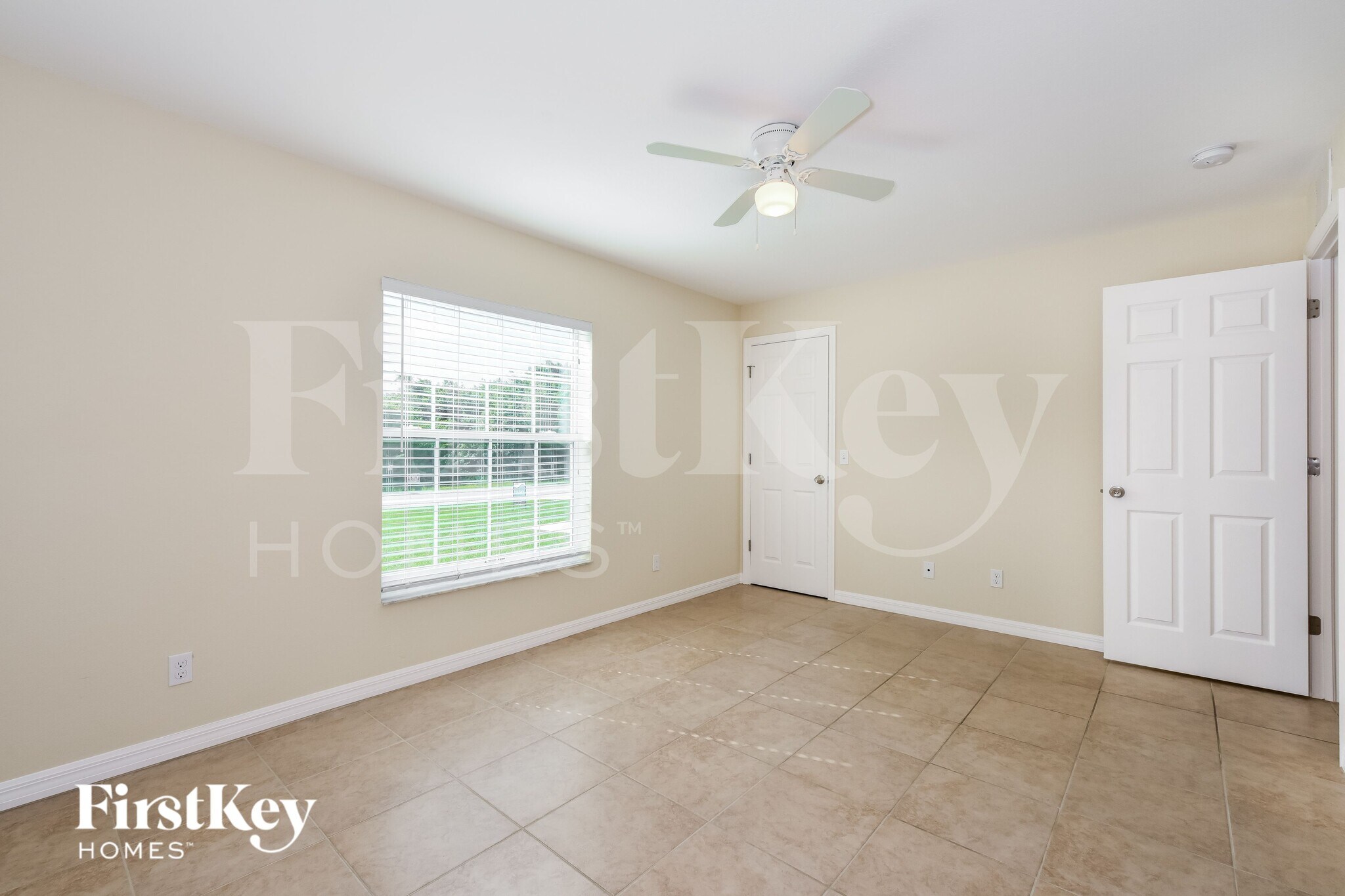 Building Photo - 12246 Helios Ave