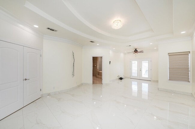 Building Photo - 314 Bordeaux Dr