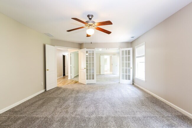 Building Photo - 3302 Southerland Ct