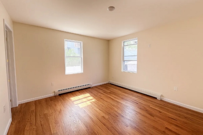 Building Photo - 500 Central Ave