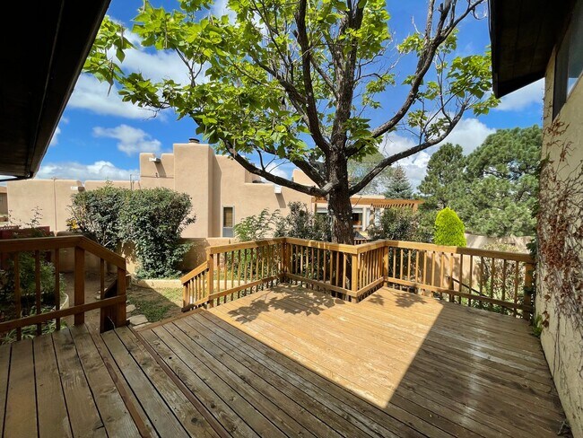 Building Photo - 2134 Candelero St