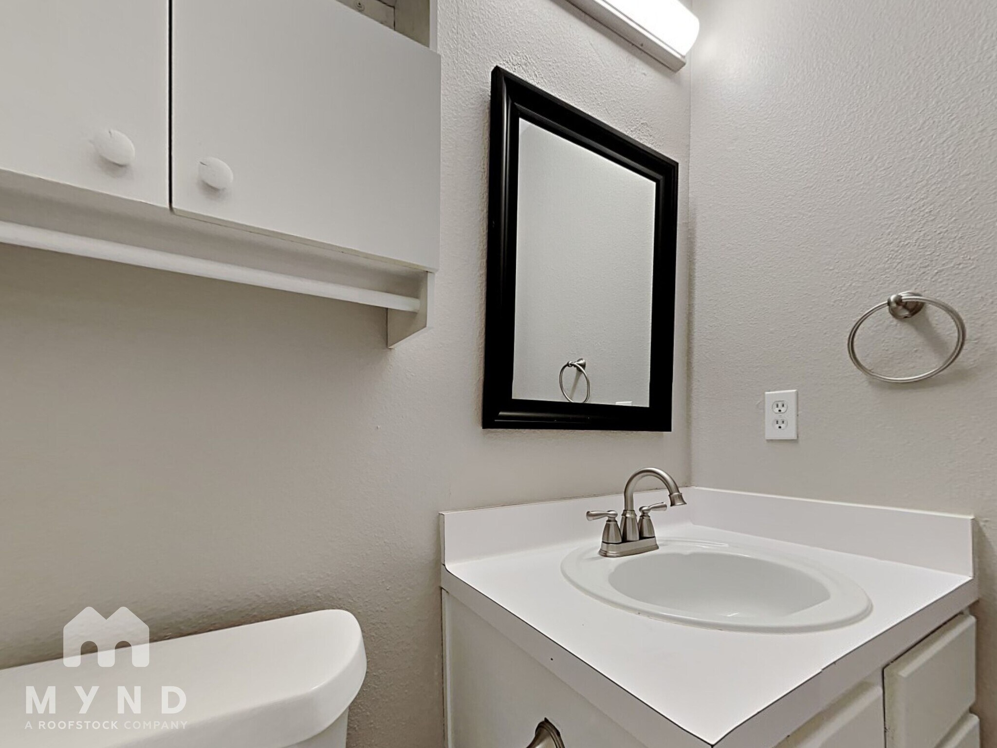 Building Photo - 14128 Broken Arrow Dr