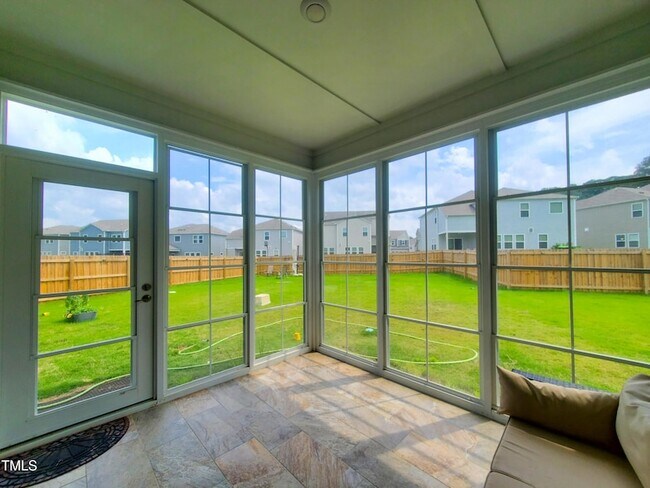 Building Photo - 3553 Lovage Dr