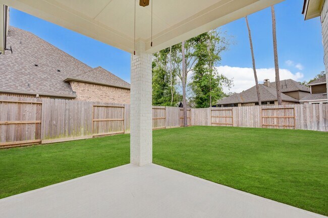 Building Photo - 21820 Enchanted Rock Dr N