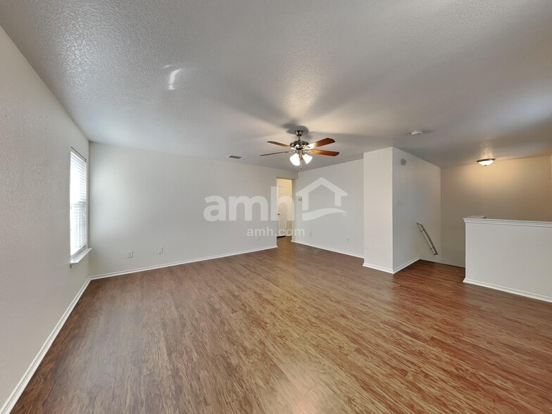 Building Photo - 2203 Terrell Dr