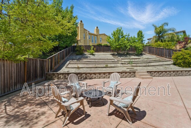 Building Photo - 5109 Campion Dr