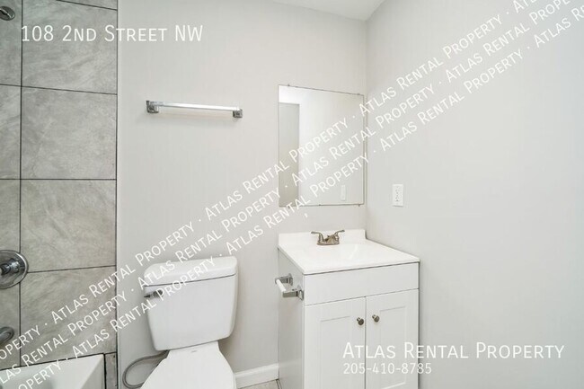 Building Photo - 108 2nd St NW