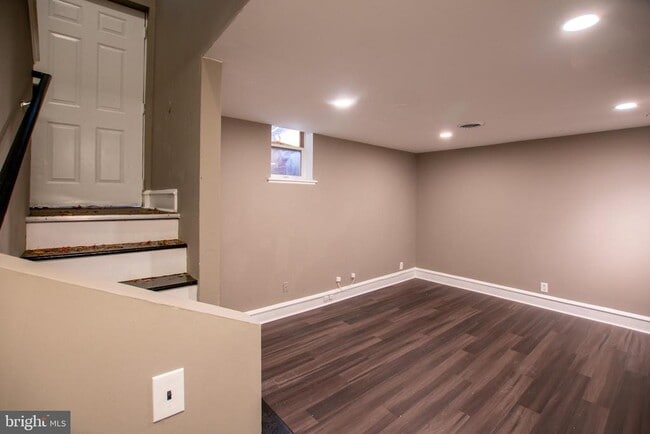 Building Photo - 919 Pine St