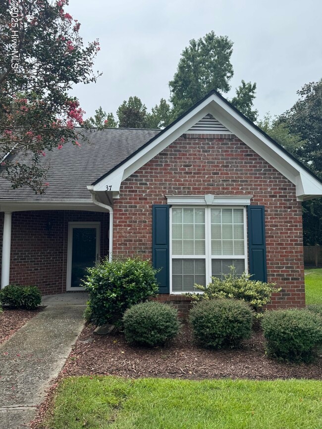 Primary Photo - 1600 Sturdivant Dr