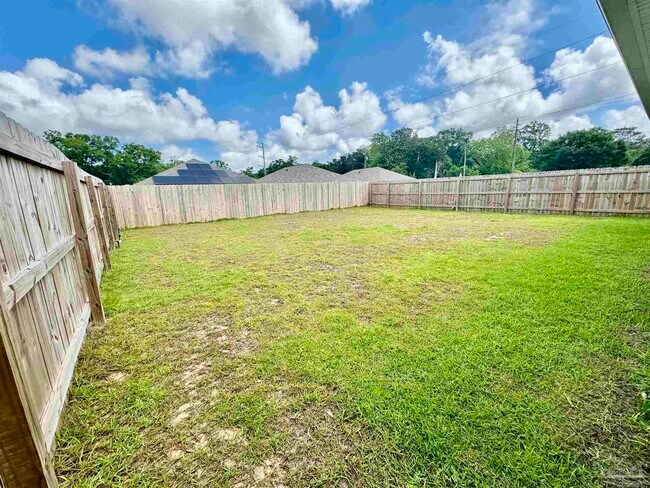 Building Photo - 914 Lovebird Ct