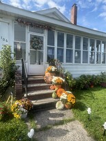 Building Photo - 106 Windham Ave