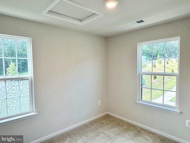 Building Photo - 1100 Spur Ln