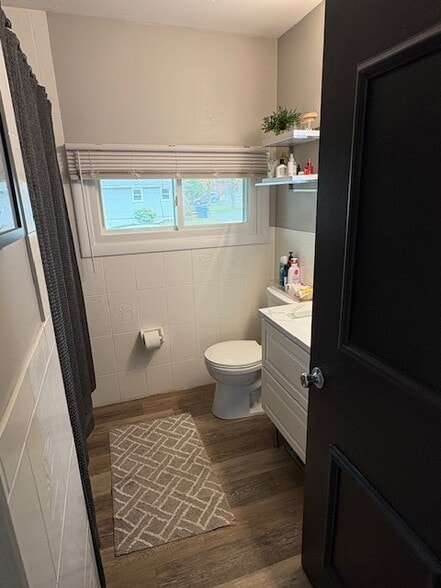 Bathroom - 15 Beverly Hl