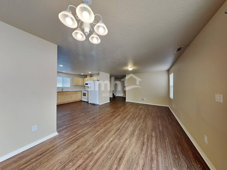 Building Photo - 9517 W Shelborne Dr