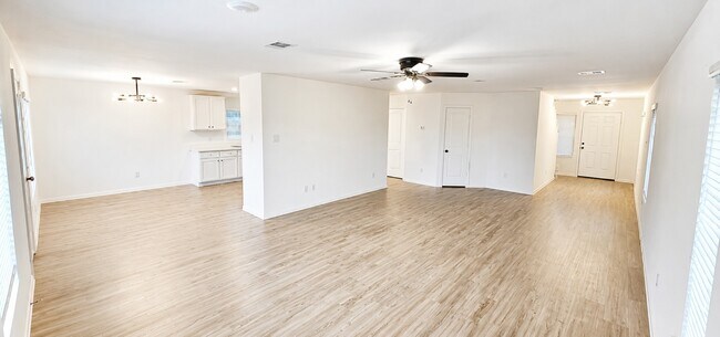 Building Photo - 26734 Paloma Blanca Dr