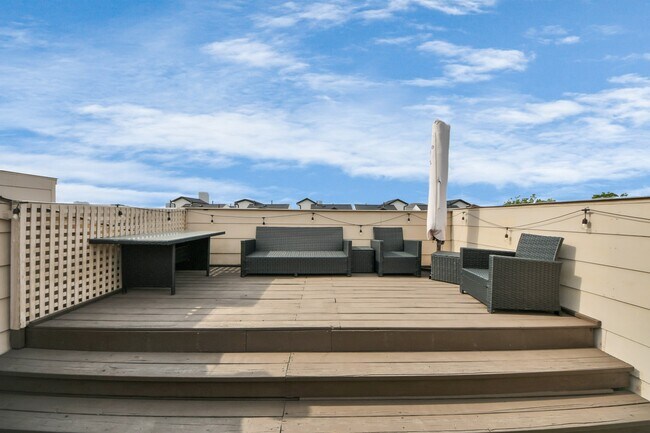 Building Photo - 4510 Inker St