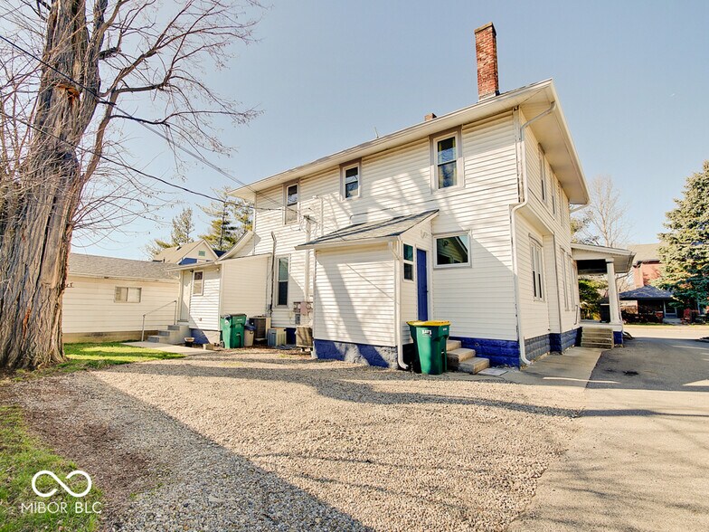 Building Photo - 345 E King St