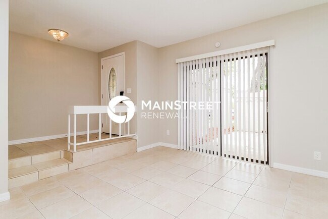Building Photo - 4 Bedroom Pet-Friendly Home in LONGWOOD, F...
