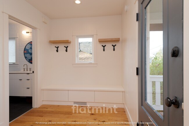 Building Photo - 2315 N 56th St