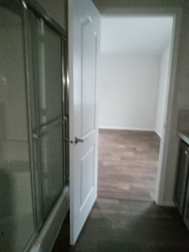 Building Photo - 47719 Fairyglen -3 bedroom / 2 Bath in Oakridge