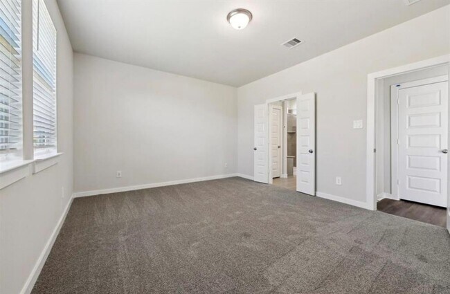 Building Photo - 16656 Sterling Clf St
