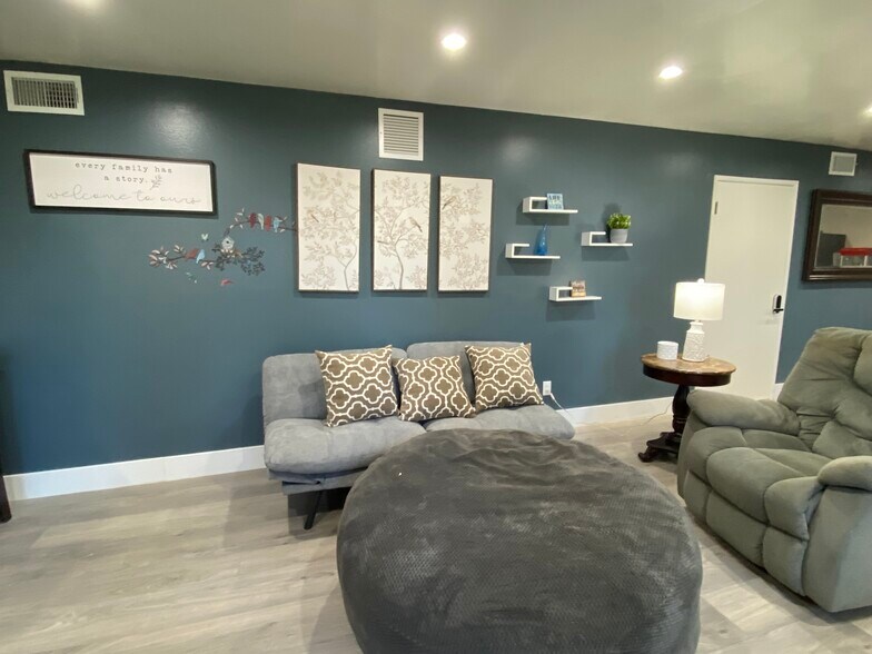 Building Photo - 1322 Yellowstone Dr