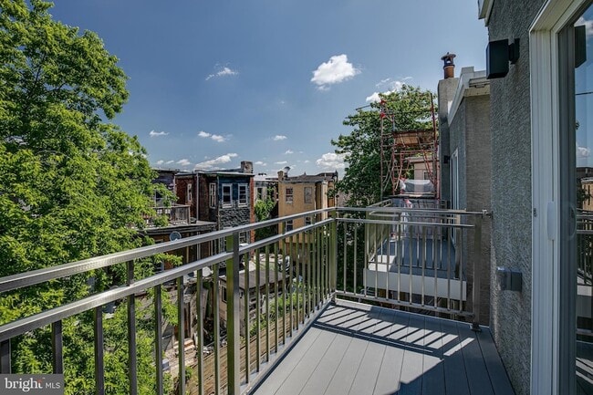 Building Photo - 2015 N College Ave