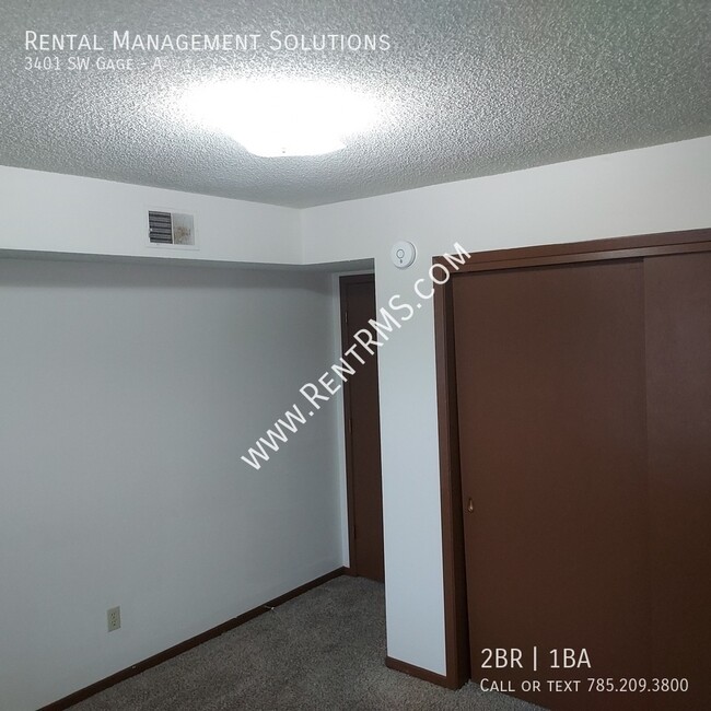 Building Photo - **MOVE-IN SPECIAL**3401 SW Gage Unit A- 2 ...