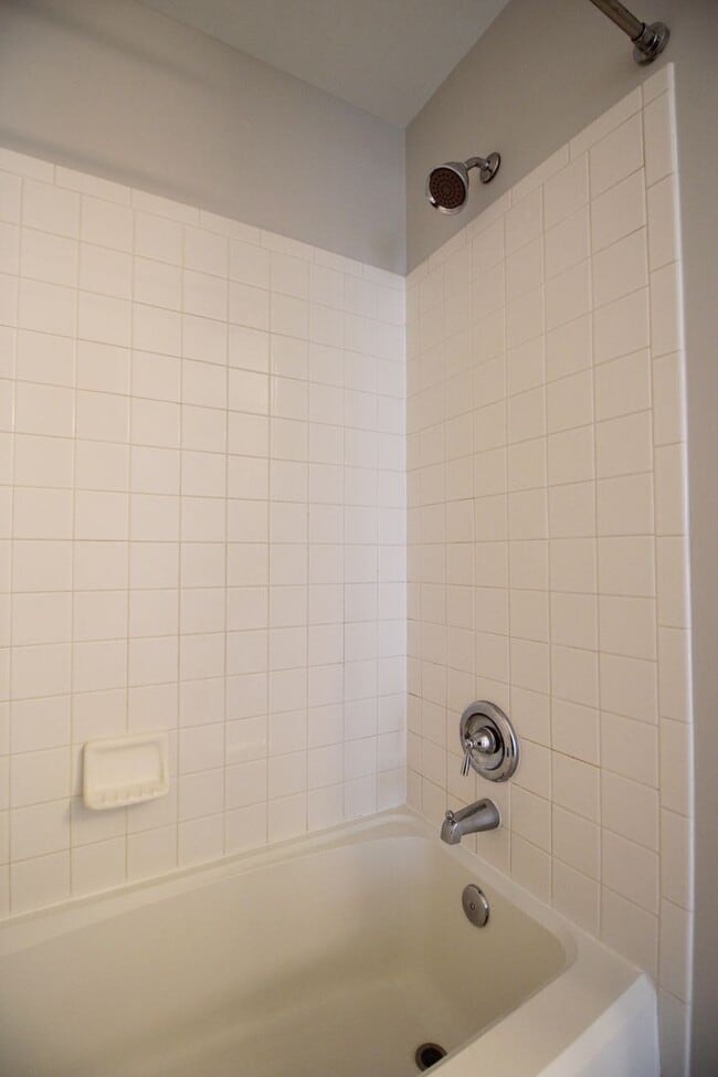 Building Photo - 2/2.5 Bath Condo in Sterling!