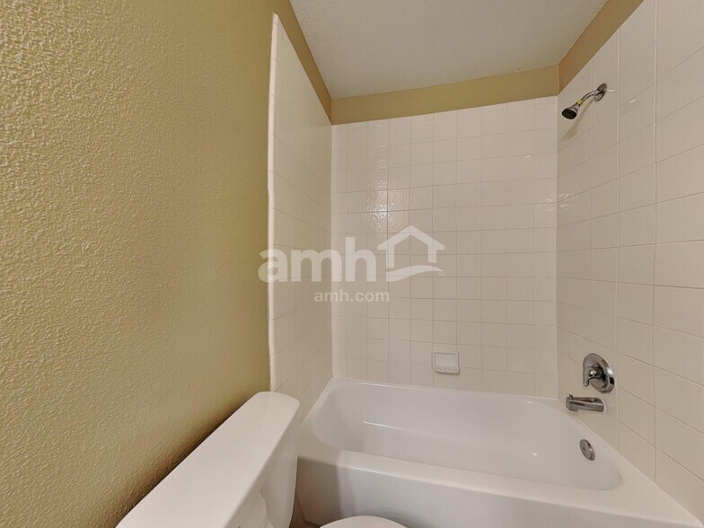 Building Photo - 22927 Lily Creek Dr