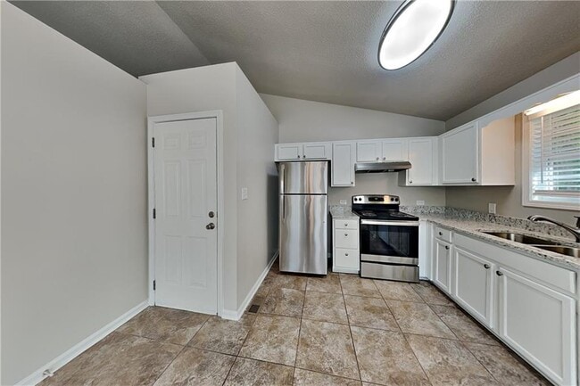 Building Photo - 217 Remington Ct