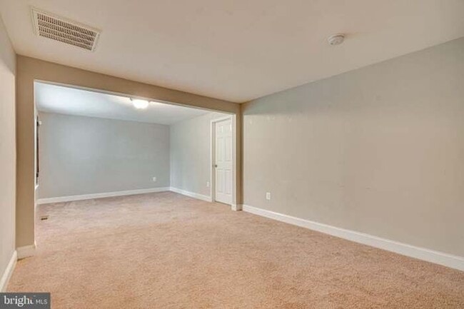 Building Photo - 3757 Hunting Creek Rd