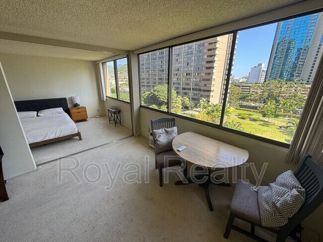 Building Photo - 1255 Nuuanu Ave