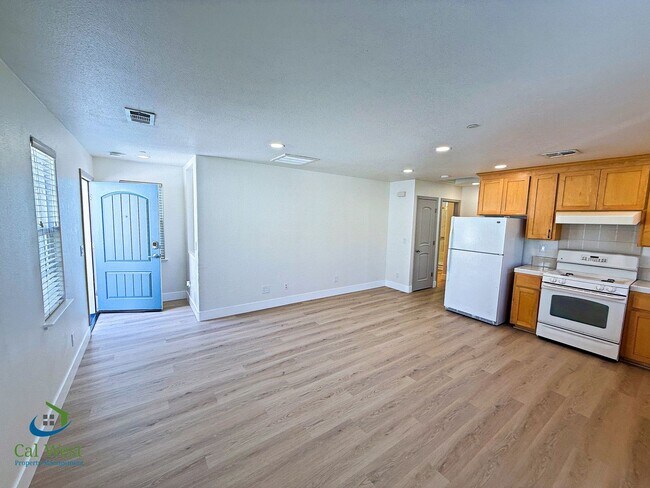 Building Photo - 7661 Forest St