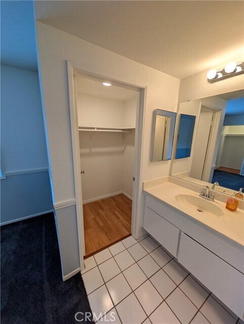 Building Photo - 2620 Huntington Dr