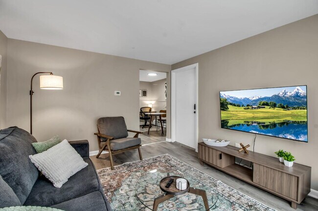 Building Photo - Furnished 1-Bedroom First-Floor Apartment Minutes from Highmark Stadium