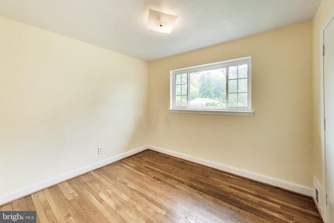 Building Photo - 7215 Normandy Ln