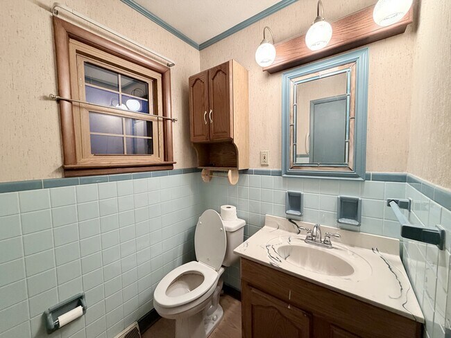 Building Photo - 3742 Dorothy Ln