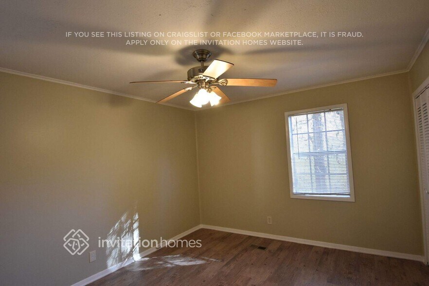 Building Photo - 110 Woodglen Ct
