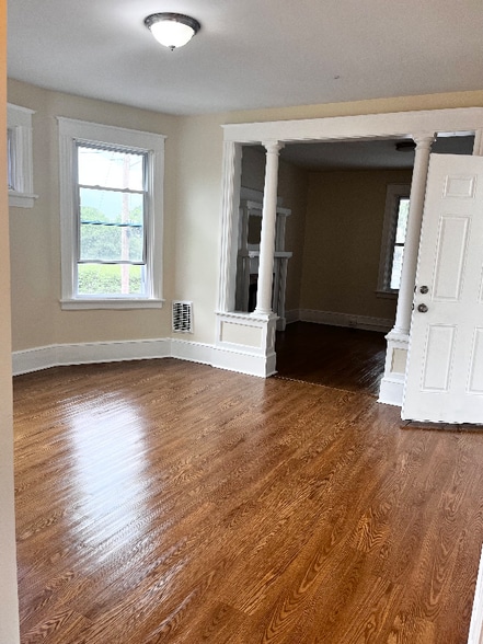 Building Photo - 1 Park Pl