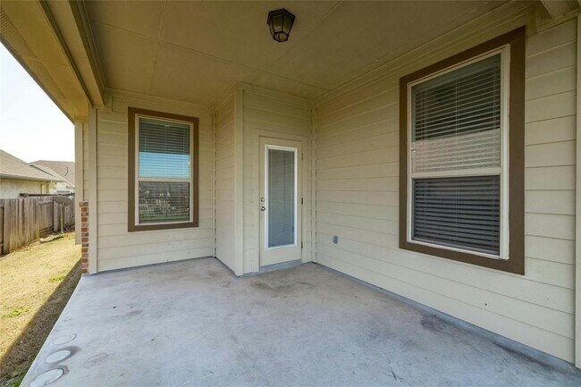 Building Photo - 416 Blue Waterleaf Ln