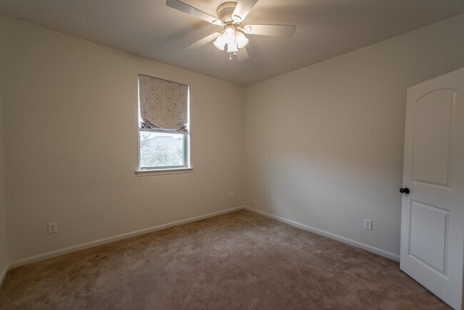 Building Photo - 74 S Sawbridge Cir