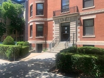 Primary Photo - 1064 Beacon St
