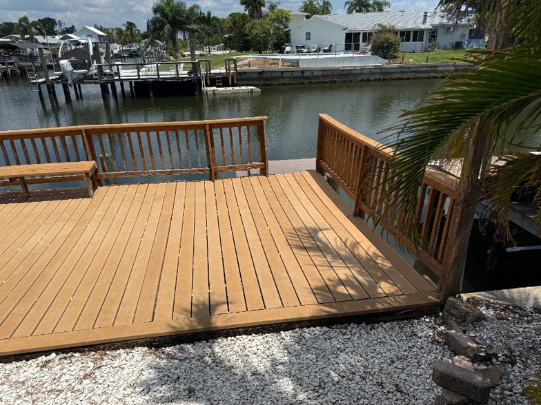 Building Photo - 8771 Bay Pointe Dr