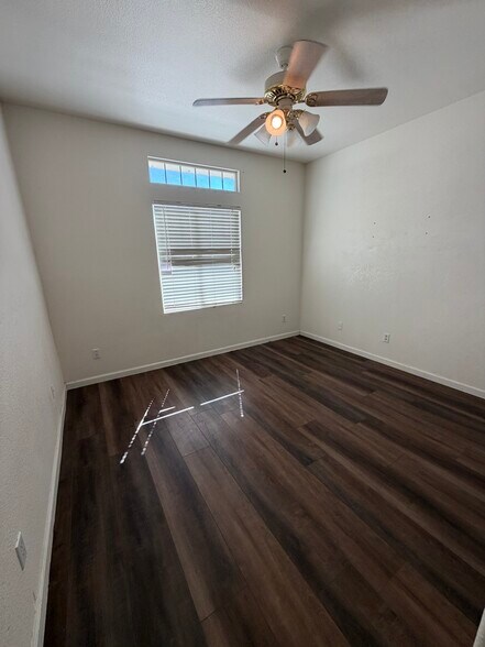 Building Photo - 3361 Rutherford Dr